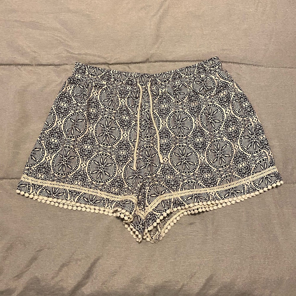 Patterned navy and white shorts